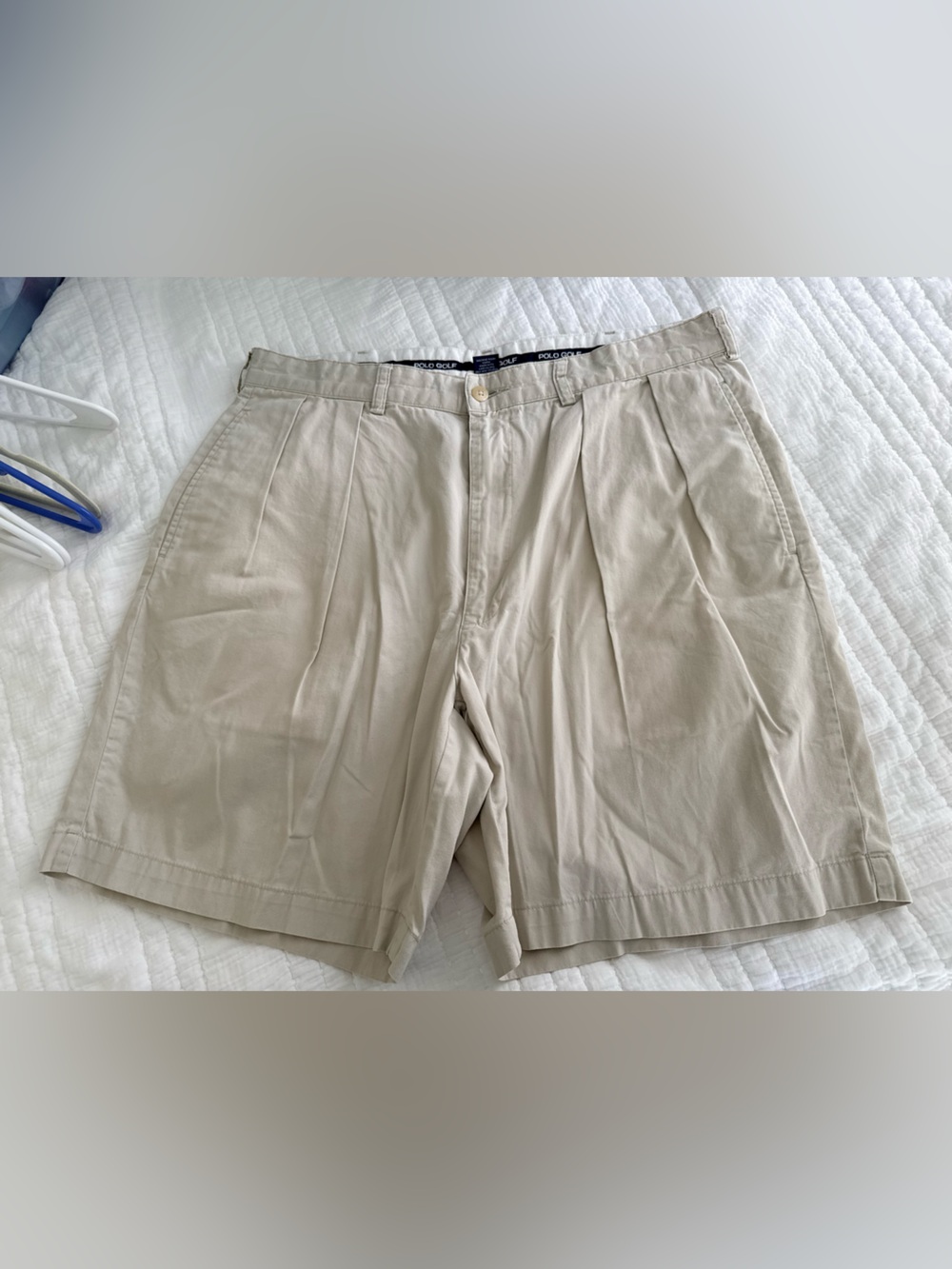Men's Classic Pleated Khaki Shorts